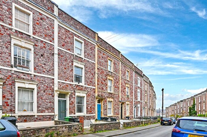 1 Bedroom Apartment To Rent In Bellevue Crescent, Bristol, Somerset, BS8