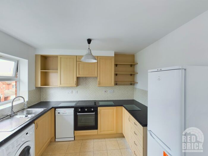 2 Bedroom Flat To Rent In Florence Road, Coventry, CV3