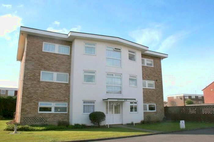 2 Bedroom Flat To Rent In Coppets Wood, Fontwell Close, Rustington, Littlehampton, BN16