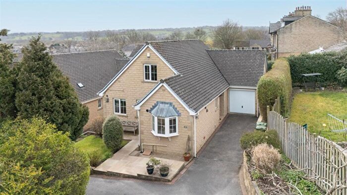 3 Bedroom Detached House For Sale In Bramley Lane, Hipperholme, Halifax, HX3