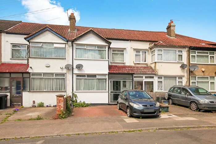 3 Bedroom Terraced House For Sale In Galpins Road, Thornton Heath, CR7