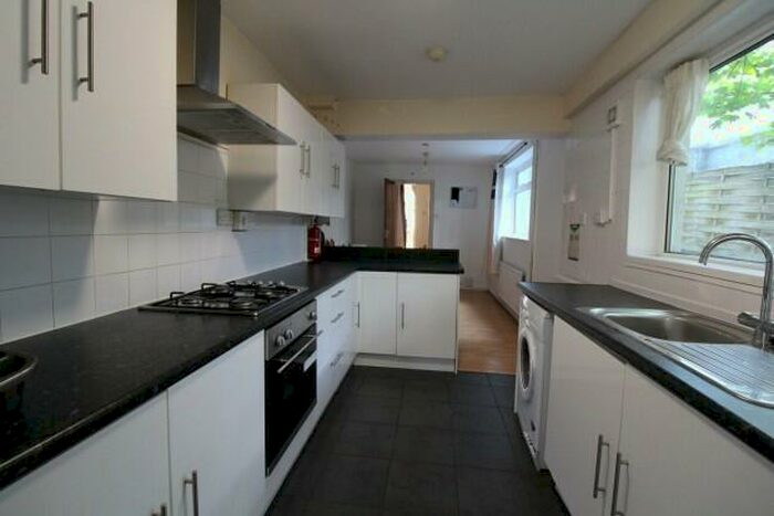 4 Bedroom Terraced House To Rent In Richards Street Cardiff, CF24