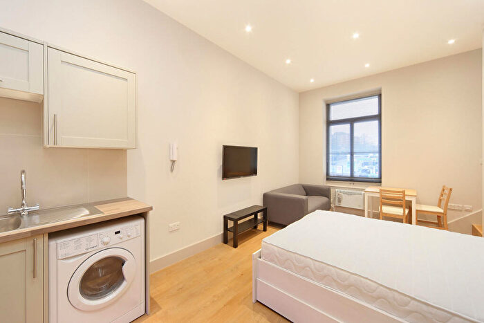 Studio To Rent In Bank House, Anerley Road, London, SE20