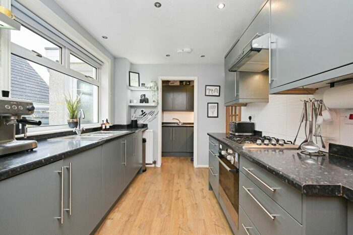4 Bedroom Detached House For Sale In Mortonhall Park Drive, Edinburgh, EH17