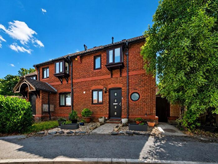 2 Bedroom End Of Terrace House For Sale In Pegasus Close, Hamble, Southampton, SO31