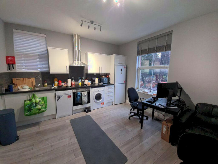1 Bedroom House To Rent In Morris Lane, Leeds, LS5