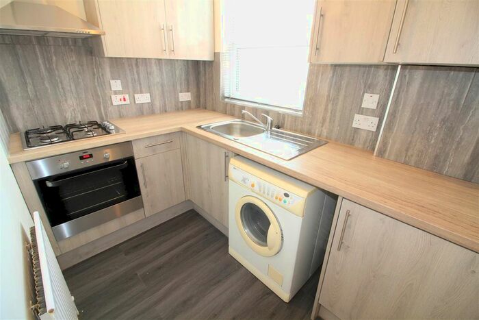 1 Bedroom Flat To Rent In Exeter Road, Forest Fields, Nottingham, NG7