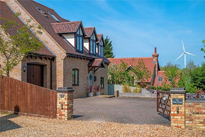 4 Bedroom Detached House For Sale In Blacksmiths Lane, Ellington, Cambridgeshire, PE28