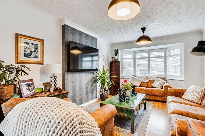 3 Bedroom Detached House For Sale In Bardwell Court, Stanley, Wakefield, WF3