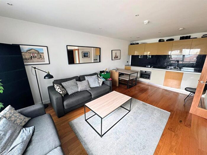 2 Bedroom Apartment To Rent In William Jessop Way, Liverpool, L3