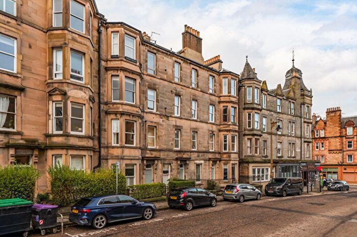 2 Bedroom Flat For Sale In / Polwarth Crescent, Edinburgh, EH11