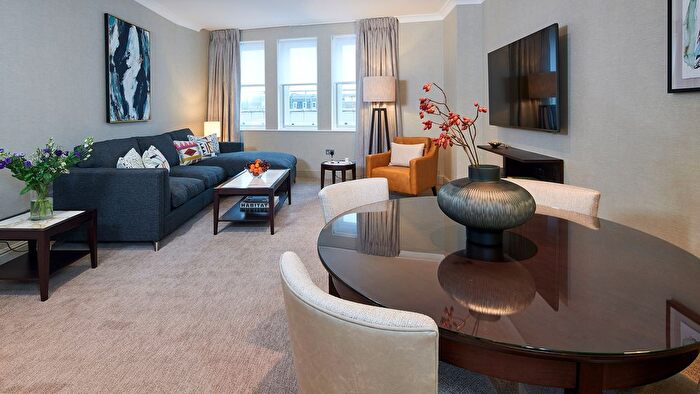 2 Bedroom Flat To Rent In Bow Lane, London, EC4M