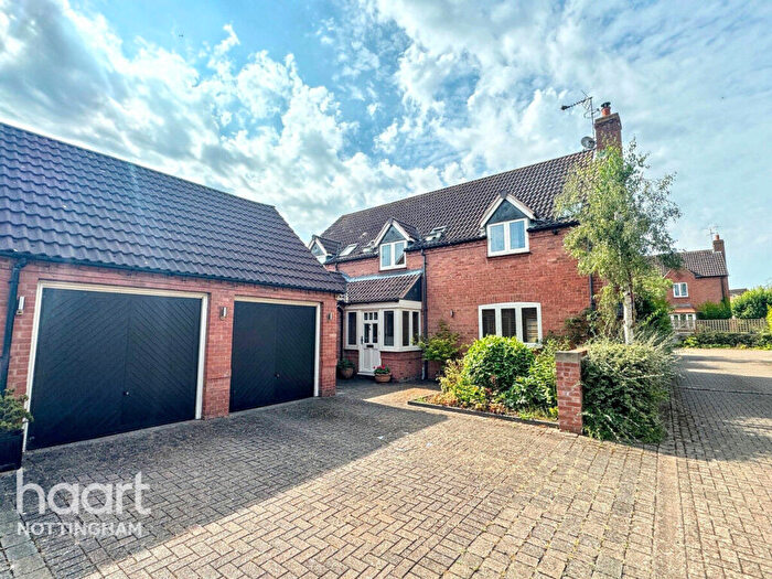 4 Bedroom Detached House For Sale In Farriers Green, Clifton Village, NG11
