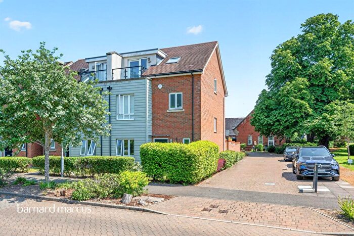 4 Bedroom Semi-Detached House For Sale In Parkview Way, Epsom, KT19