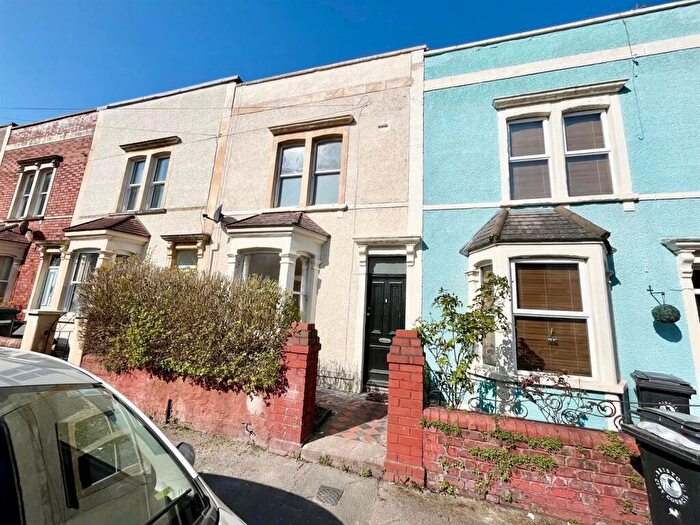 3 Bedroom House To Rent In Hawthorne Street, Bristol, BS4