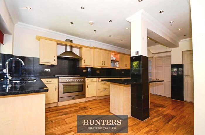 4 Bedroom Semi Detached House To Rent In Drummond Drive, Stanmore, HA7