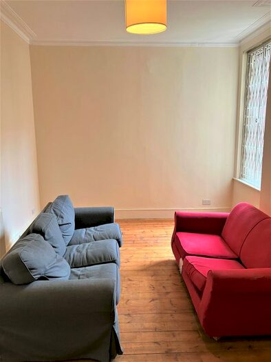 1 Bedroom Flat To Rent In Herne Hill, London, SE24