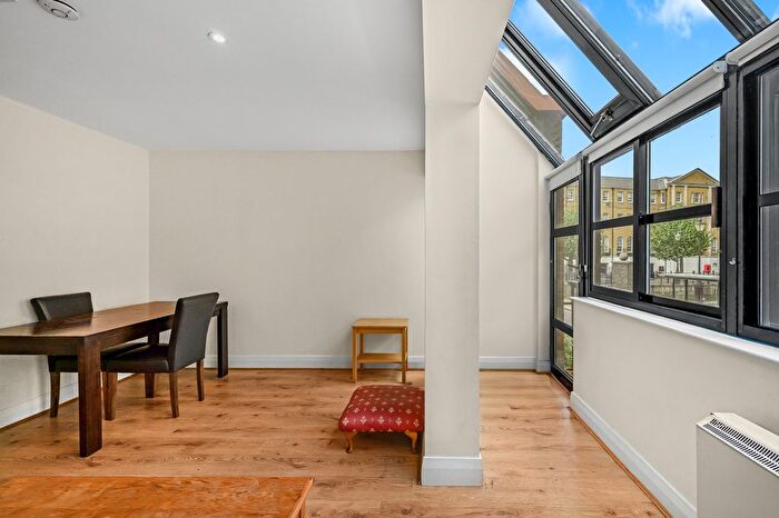 4 Bedroom Property To Rent In Admiral Place, Surrey Quays, SE16