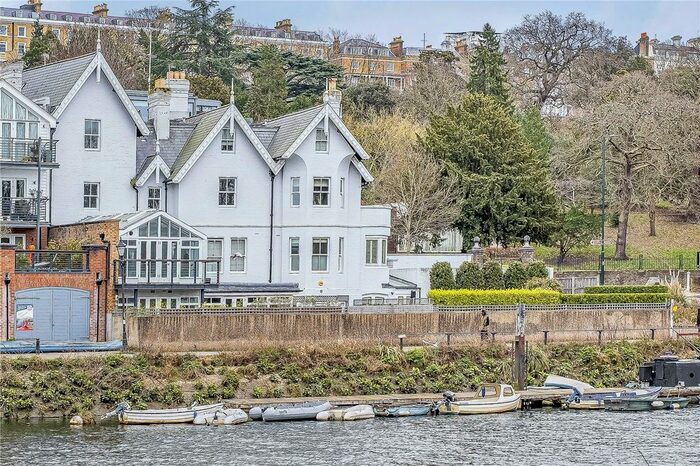 4 Bedroom Flat To Rent In Petersham Road, Richmond, Surrey, TW10