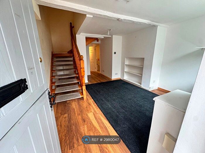 2 Bedroom Terraced House To Rent In Warburton St, Manchester, M20