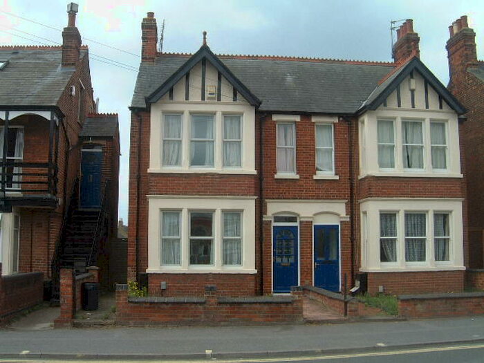 5 Bedroom Semi-Detached House To Rent In Windmill Road, Headington, Oxford, Oxfordshire, OX3