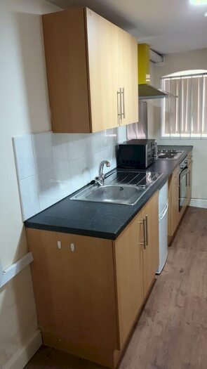 1 Bedroom Flat To Rent In Demontfort Place, Leicester, LE1