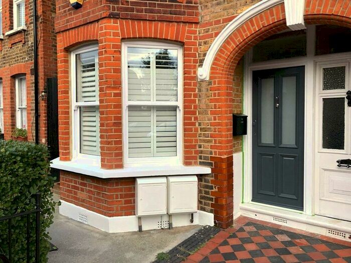 2 Bedroom Apartment To Rent In Fleeming Road, London, E17