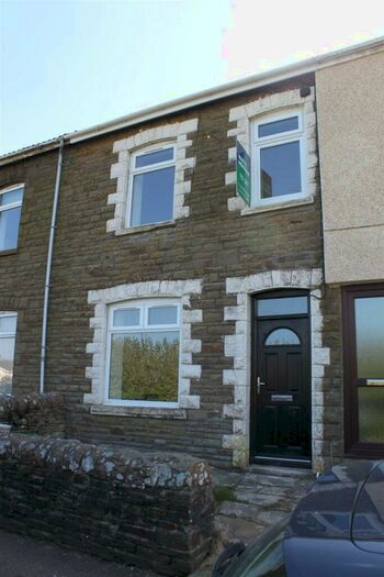 3 Bedroom Terraced House To Rent In Tonyrefail Road, Pontypridd, Mid Glamorgan, CF37