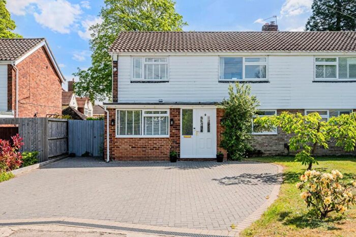 3 Bedroom House For Sale In Avenue Close, Tadworth, KT20