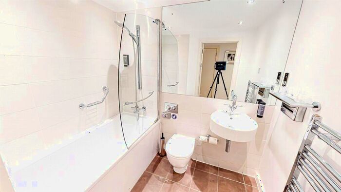 2 Bedroom Apartment To Rent In Icon Building, Shudehill, Manchester, M4