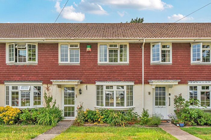 3 Bedroom Property For Sale In Leigh Park, Lymington, SO41
