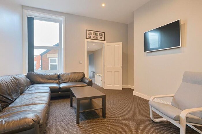 4 Bedroom Flat To Rent In Lonsdale Terrace, Jesmond, NE2