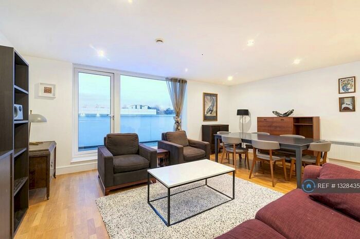 3 Bedroom Flat To Rent In Drayton Park, London, N5