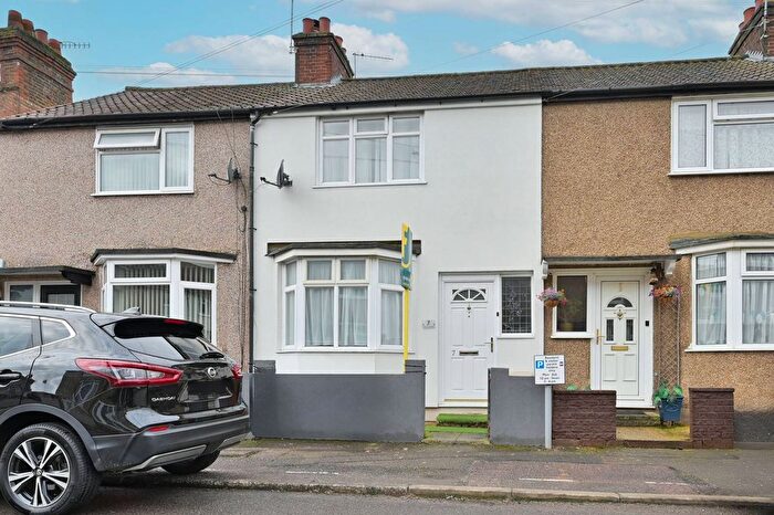 3 Bedroom Terraced House For Sale In Arthur Street, Bushey, WD23