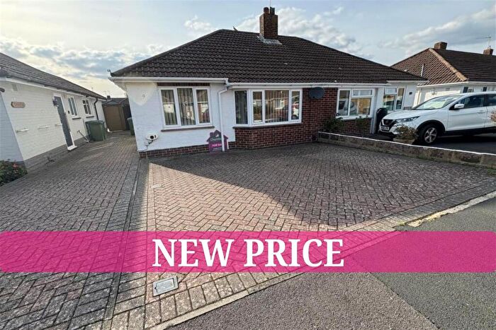 2 Bedroom Semi-detached Bungalow For Sale In Dale Road, Stubbington, Fareham, PO14