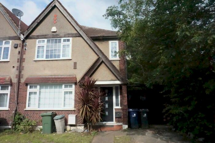 3 Bedroom Semi-Detached House To Rent In Karoline Gardens, Western Avenue, UB6
