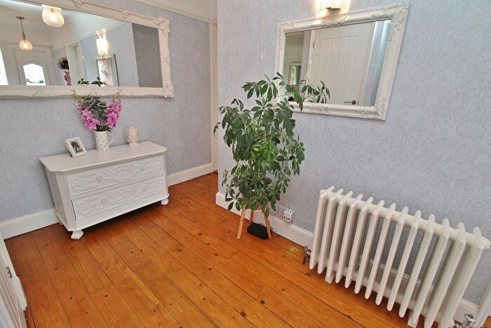 2 Bedroom Detached Bungalow For Sale In Chestnut Avenue, Bedhampton, Havant, PO9