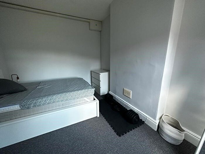 3 Bedroom Semi-detached House To Rent In Melbourne Road, West Bridgford, NG2
