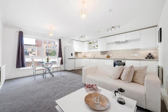 1 Bedroom Flat For Sale In Norwood Road, SE27