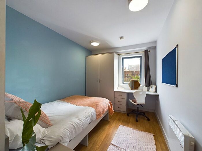 1 Bedroom Property To Rent In Queensland Place, Chatham Place, Liverpool, Merseyside, L7