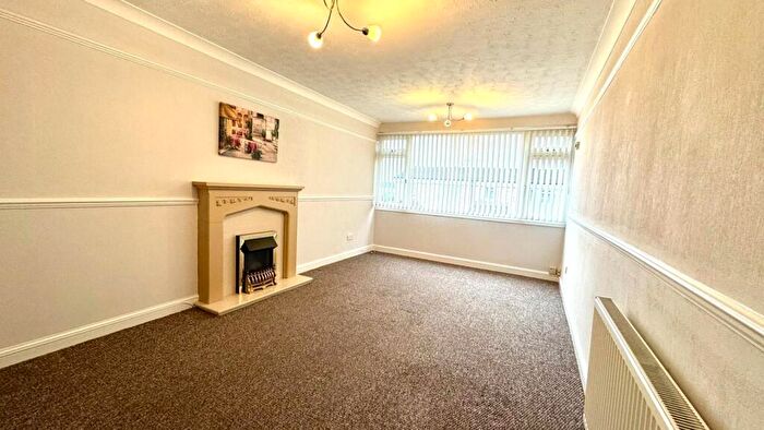 2 Bedroom Apartment To Rent In Heathmere Drive, Birmingham, B37