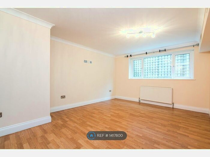 1 Bedroom Flat To Rent In Ruskin Road, Belvedere, DA17