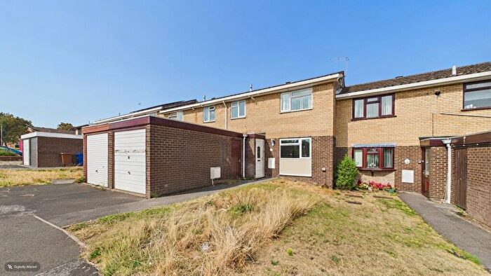 3 Bedroom Terraced House For Sale In St. Chads Close, Burton-On-Trent, Staffordshire, DE13