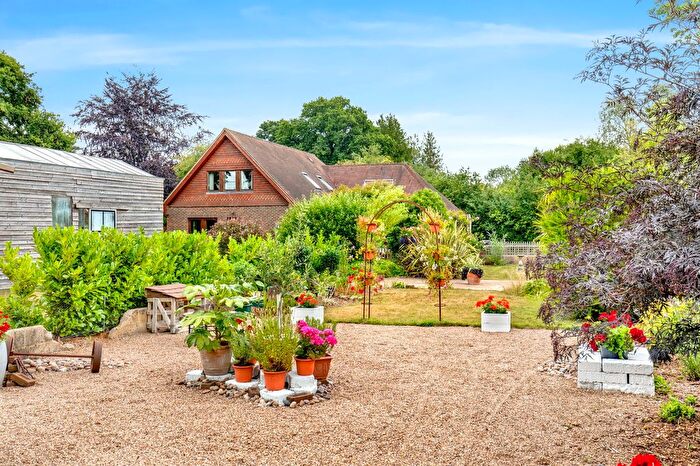4 Bedroom Detached House For Sale In Petersfield Road, Monkwood, SO24