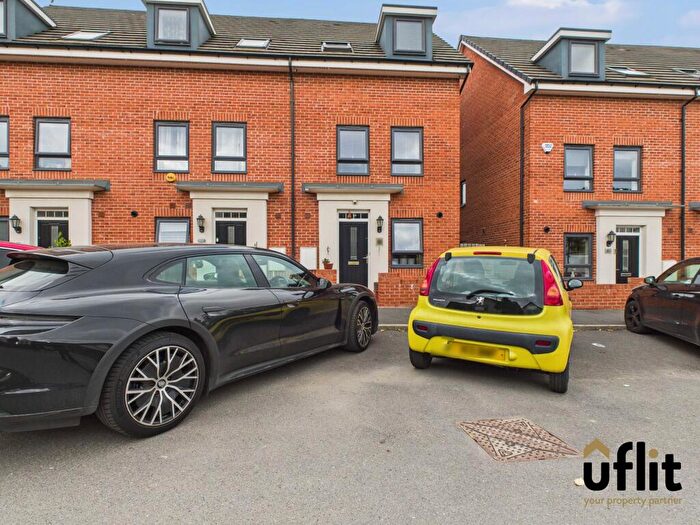 3 Bedroom Semi-Detached House For Sale In Derwent Chase, Waverley, Rotherham, S60