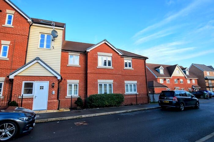 2 Bedroom Flat To Rent In Carrick Street, Aylesbury HP18
