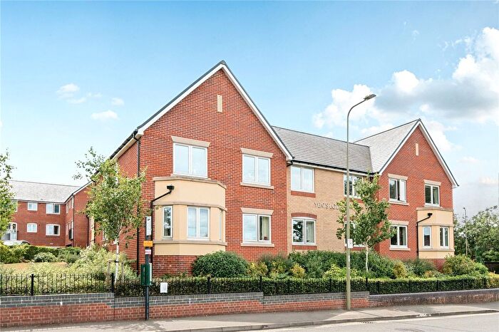 1 Bedroom Flat For Sale In Yeats Lodge, Thame, OX9