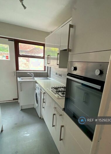 3 Bedroom Terraced House To Rent In Brookdale Road, Liverpool, L15