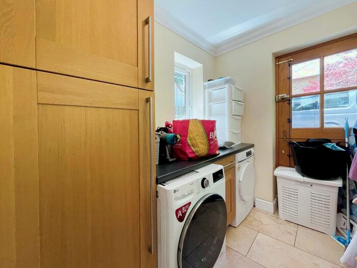 6 Bedroom House To Rent In Heol Y Delyn, Lisvane, Cardiff, CF14