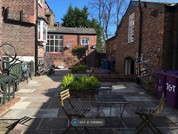 2 Bedroom Flat To Rent In Back Percy Street, Liverpool, L8